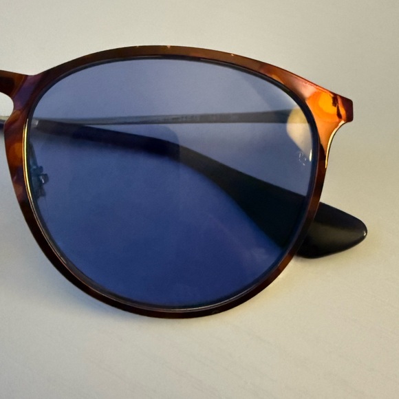 Ray-Ban Erika Sunglasses - Picture 2 of 3